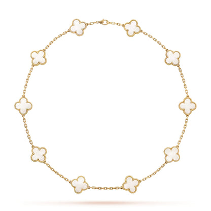 KLÖVER | 10 Motiv Vit Halsband" kan skrivas om till "KLÖVER | Vitt Halsband med 10 unika designer".