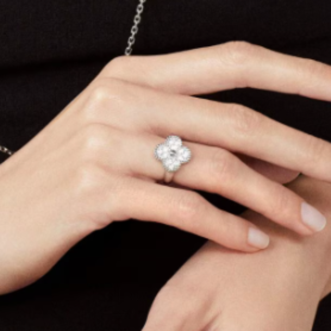 Silverring med bärnsten och diamanter