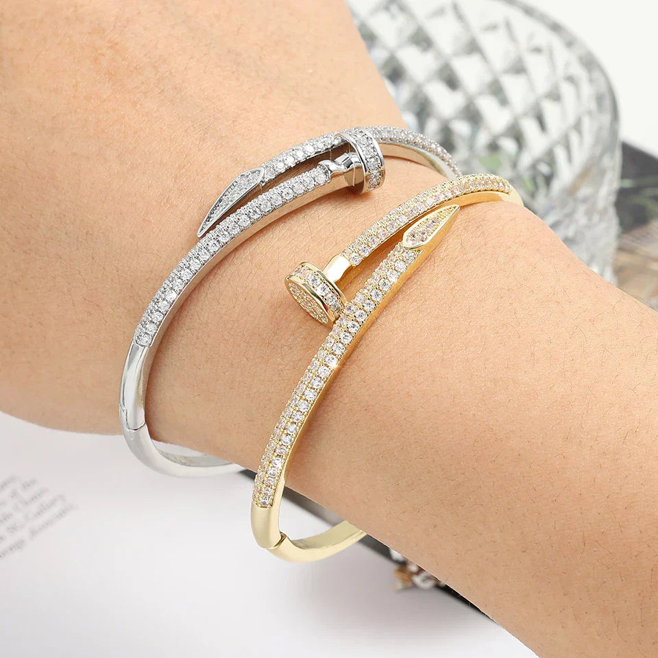 Hermiz armband med stenar