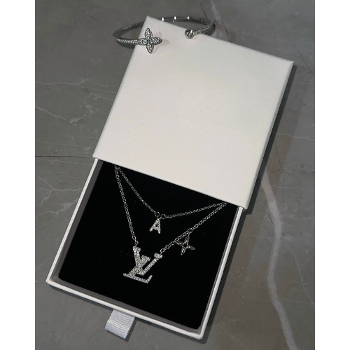 Personligt silverinitialhalsband