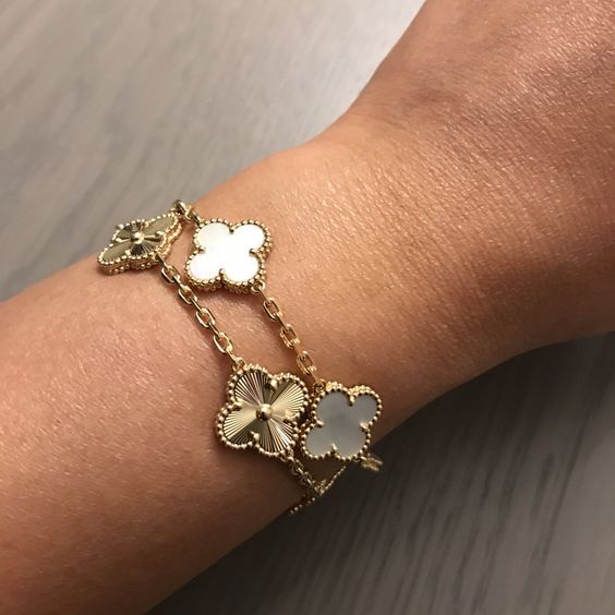 FYRA-KLÖVERBLAD ARMBAND LUCKY GULD