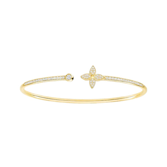 Stjarna | Armband" skulle kunna skrivas om till "Stjärna Armband" eller "Stjärnarmband".