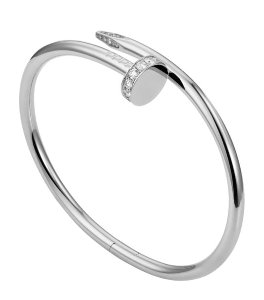 Lyxigt silverarmband med elegans